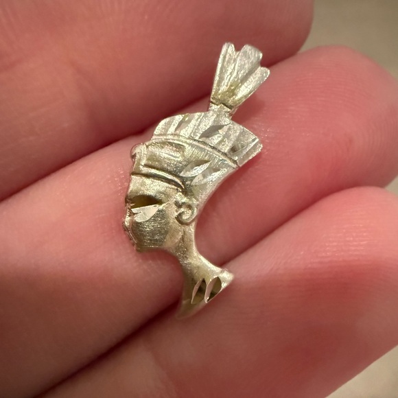 Jewelry - Sterling silver diamond cut Nefertiti Egypt style charm pendant .925